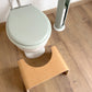 Tabouret en bois verni avec poignées